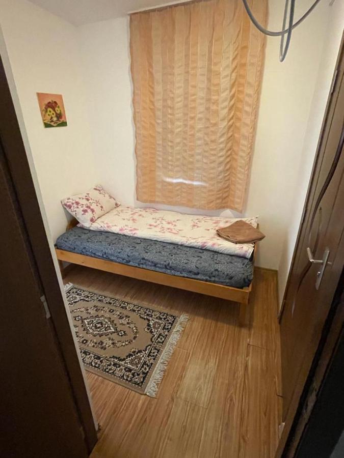 Fortress Apartments Орадя Экстерьер фото
